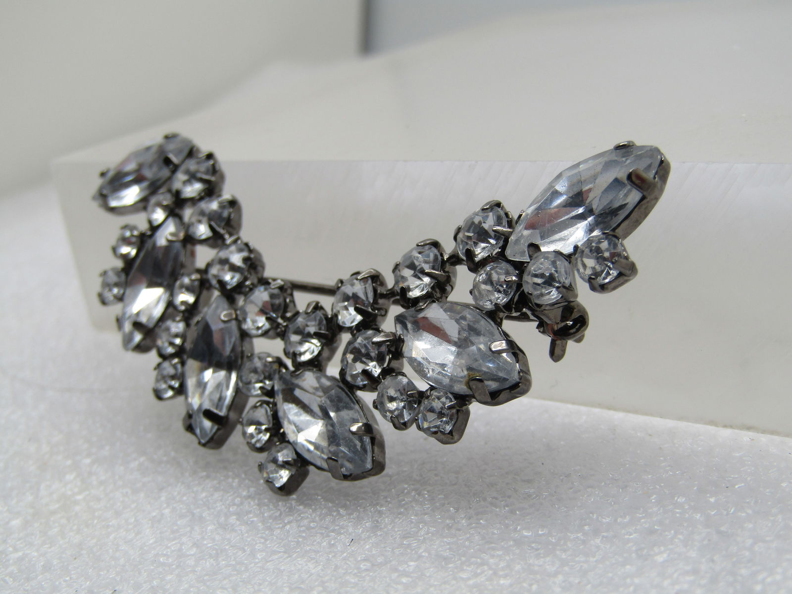 Vintage Clear Rhinestone Curved Brooch, Marquise/Round stones, 1980's-1990's - 2