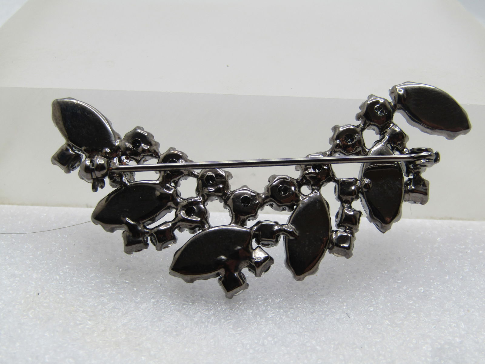 Vintage Clear Rhinestone Curved Brooch, Marquise/Round stones, 1980's-1990's - 4