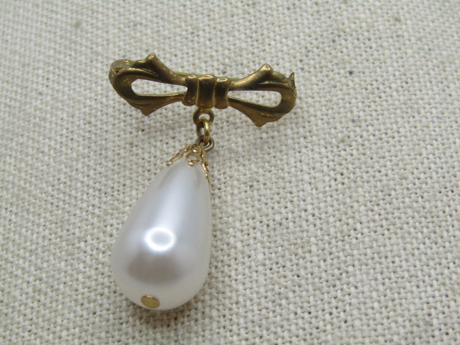 Vintage Bow & Drop Faux Pearl Brooch, 1940's-1950's - 2