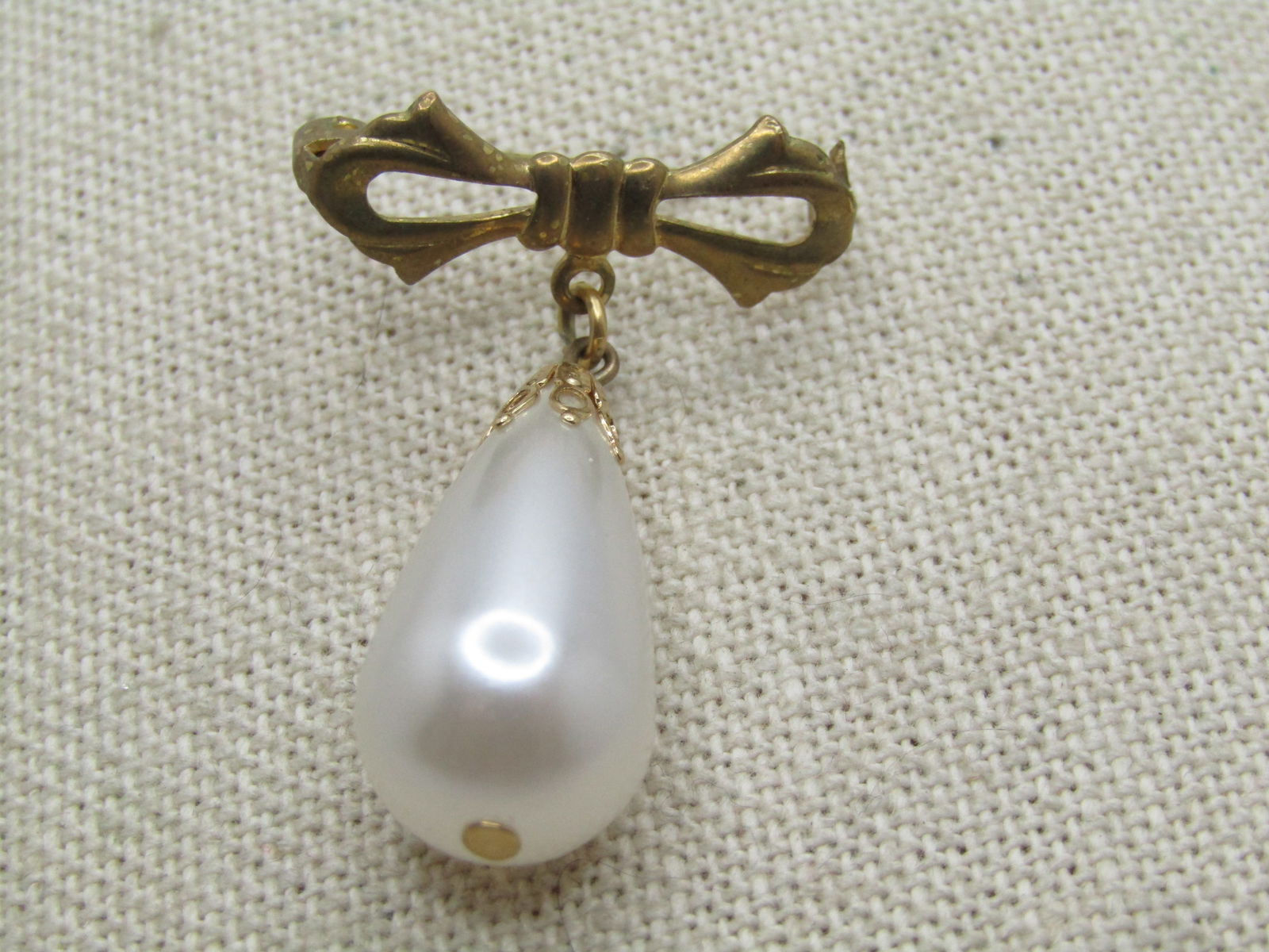 Vintage Bow & Drop Faux Pearl Brooch, 1940's-1950's - 4