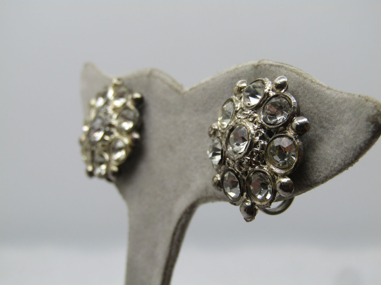 Vintage Round Rhinestone Cluster Earrings, Screwback, 1930's-1940's. - 2
