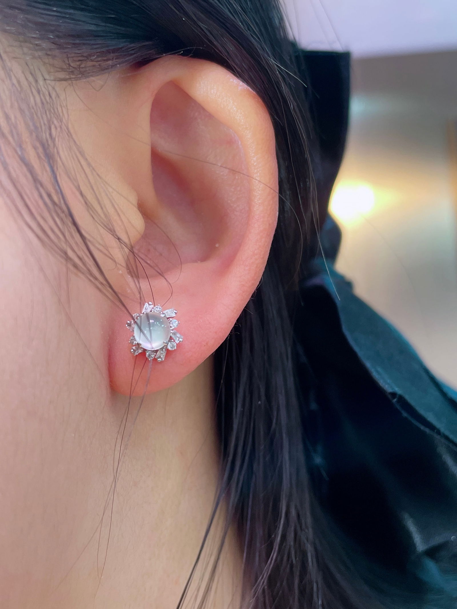 18k gold white jadeite cabochon earrings - 5