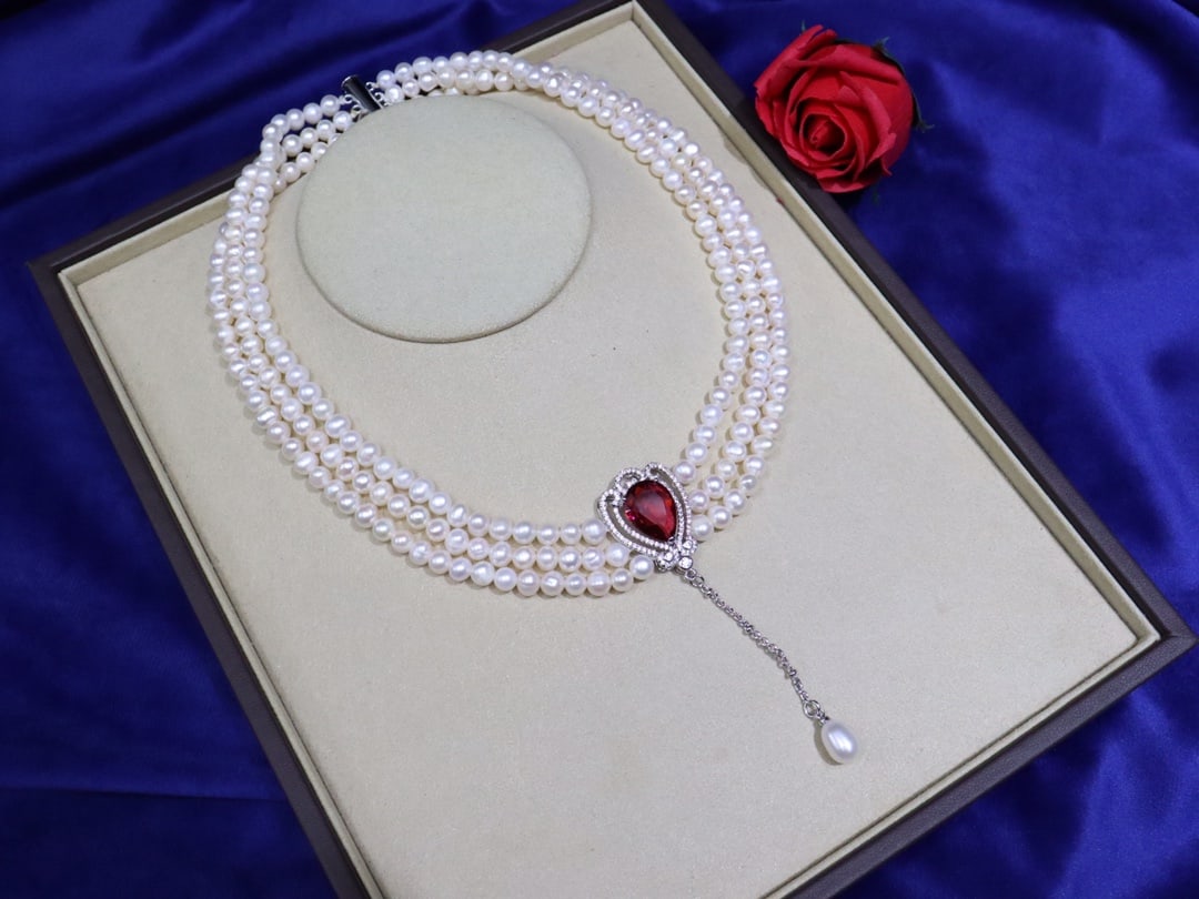 Ruby-colored natural pearl necklace - 5
