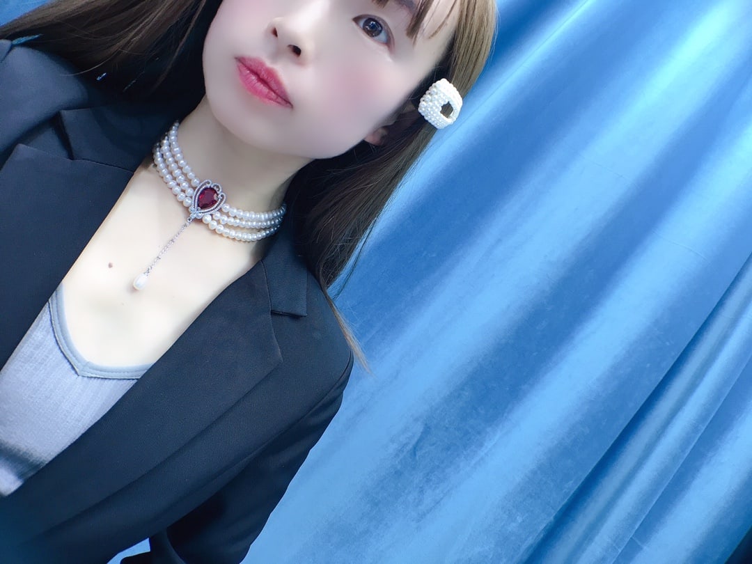 Ruby-colored natural pearl necklace - 9