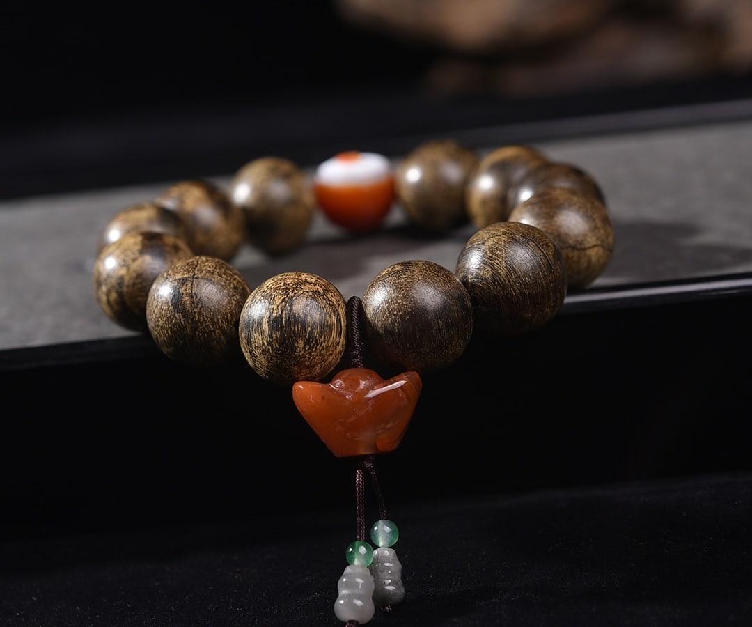 Agarwood bracelet - 3