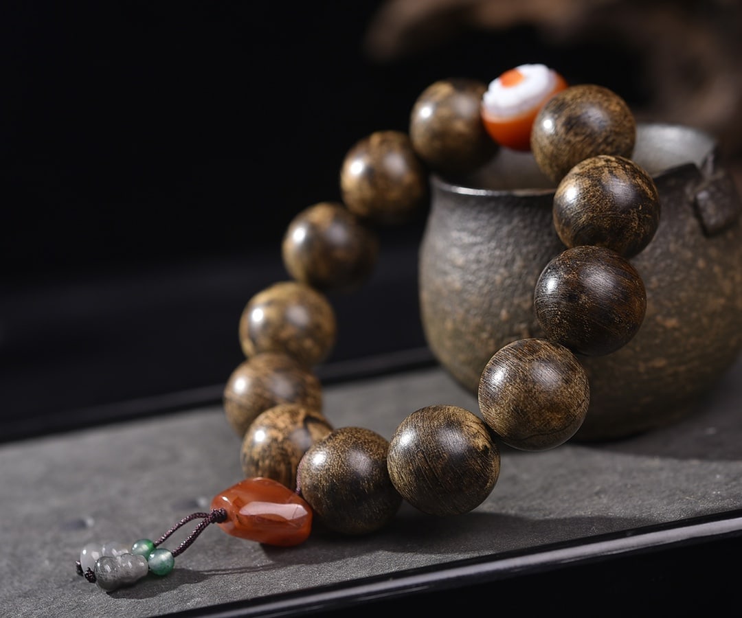 Agarwood bracelet - 6