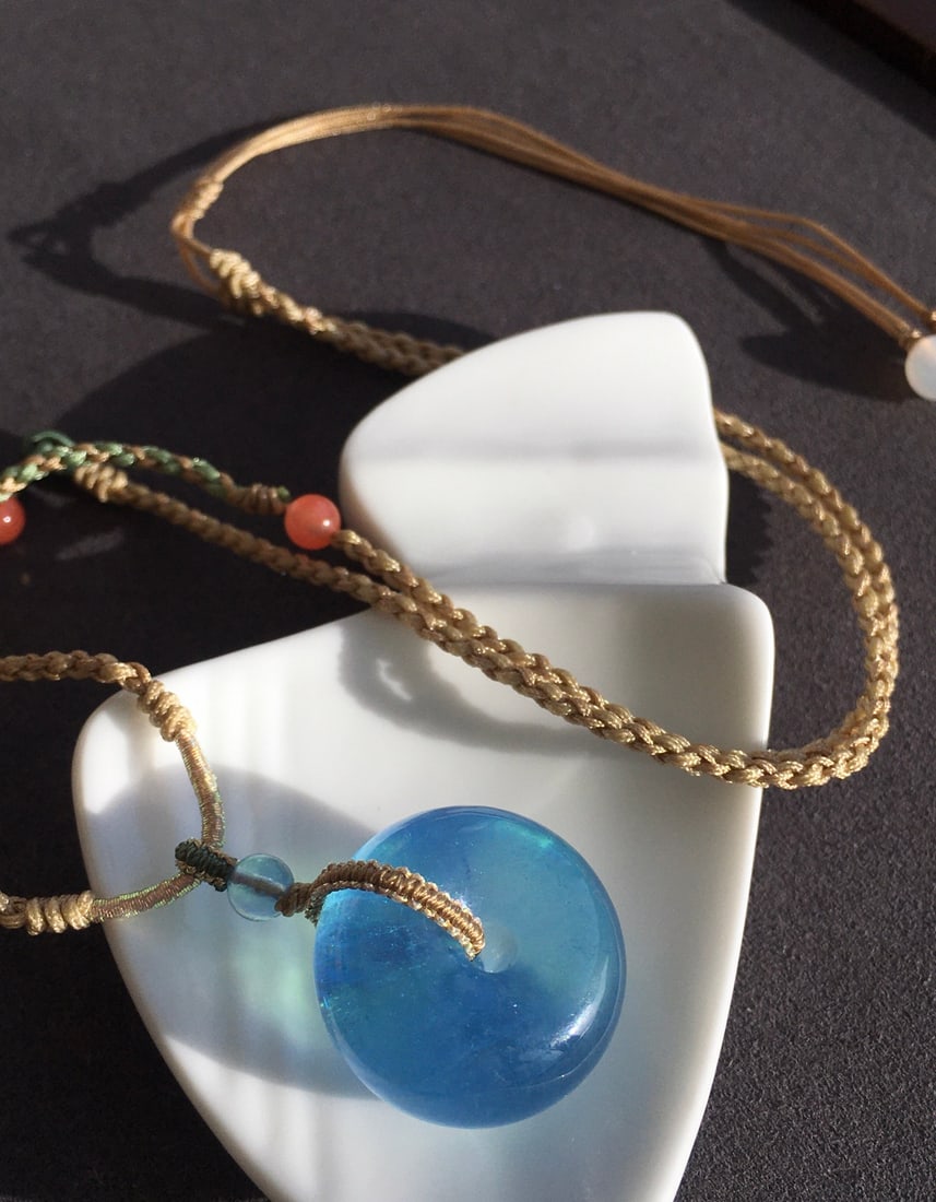 Aquamarine Peace Buckle Pendant - 8