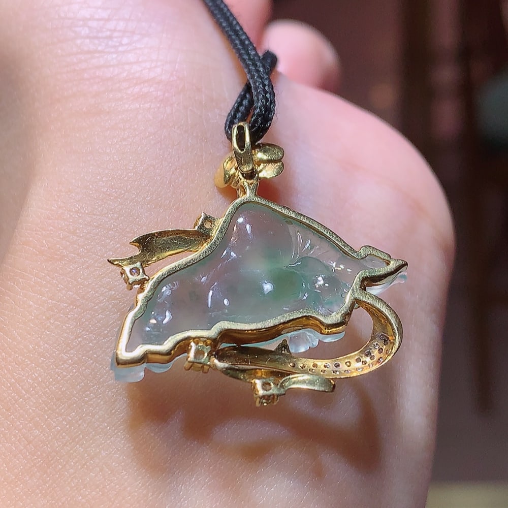 High-grade icy jadeite Tang horse pendant with floating flowers - 4