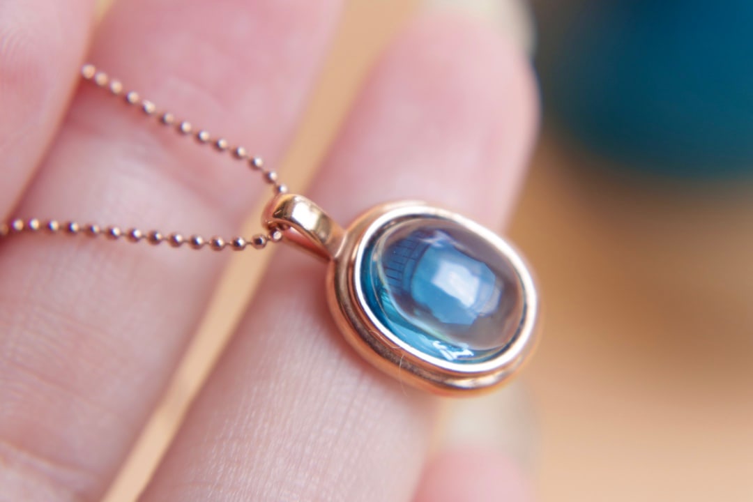 18K gold pendant set with topaz - 7