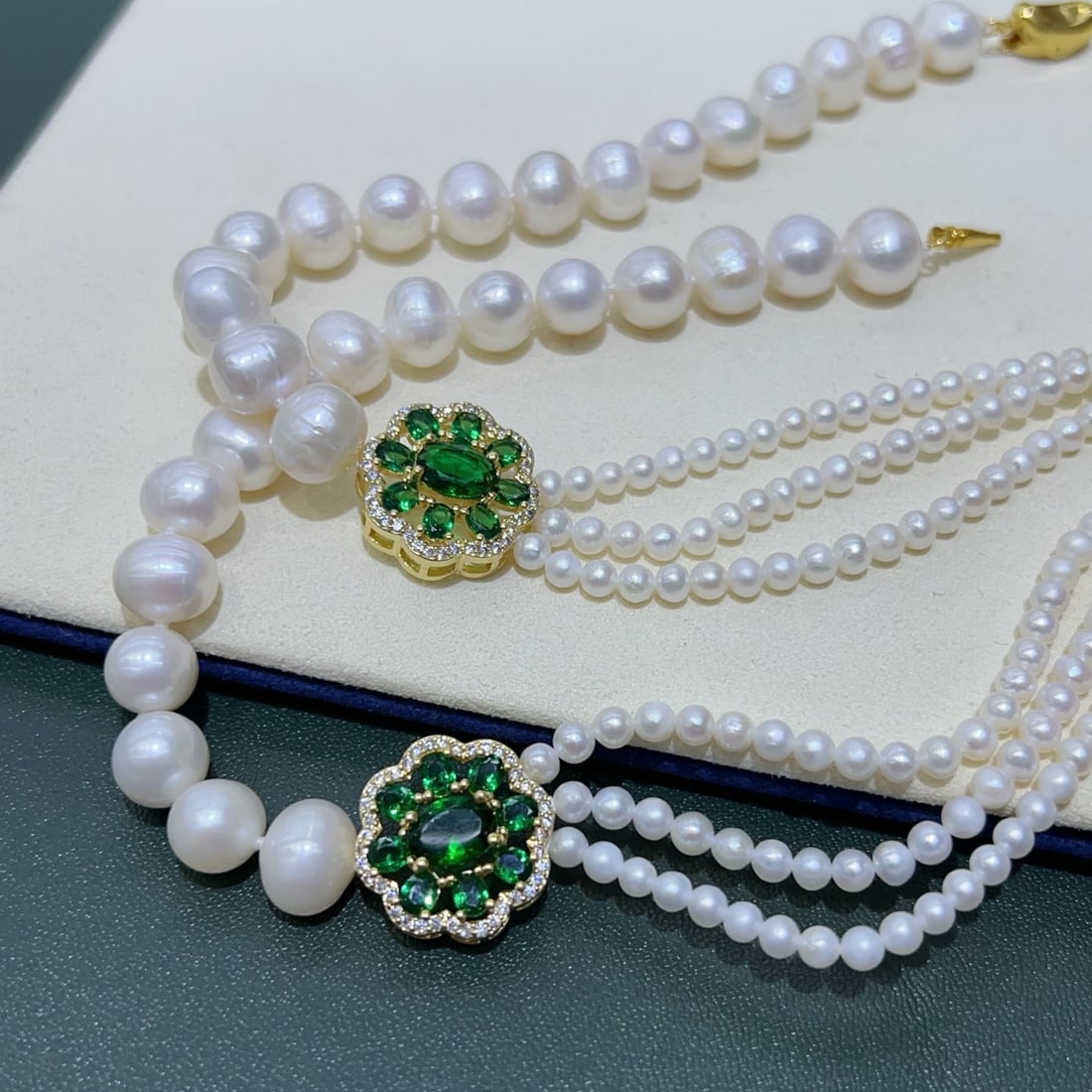 Natural Pearl Necklace with Emerald Green Accents - 4