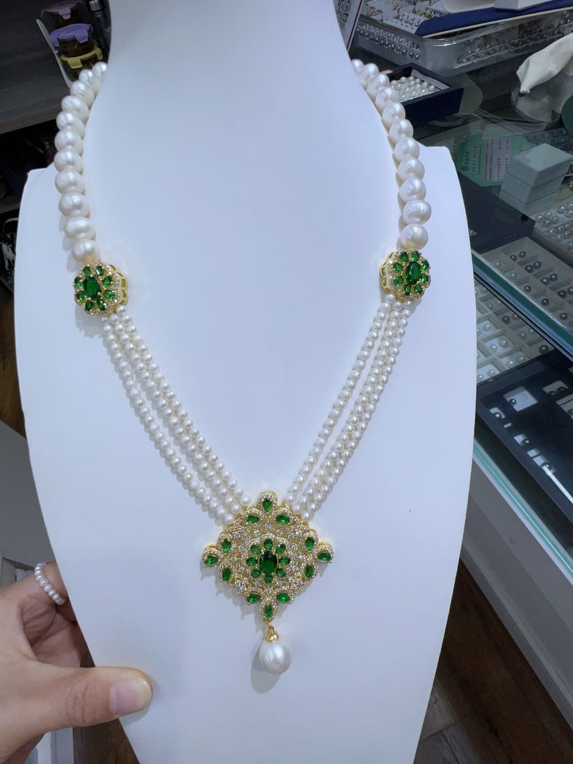 Natural Pearl Necklace with Emerald Green Accents - 6
