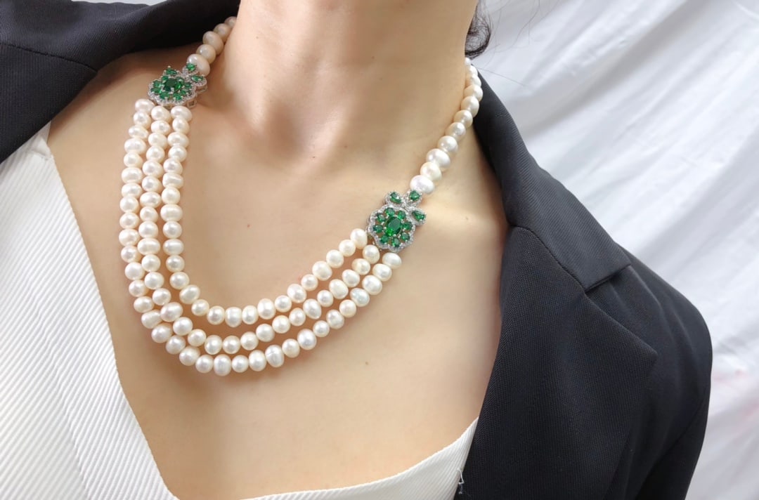 Multi-layered natural white pearl necklace - 8