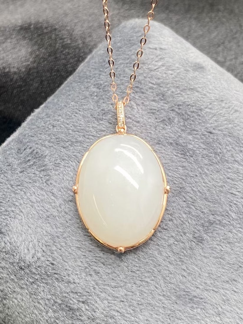 18k Gold Diamond and mutton fat jade pendant - 5