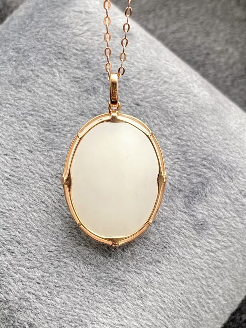 18k Gold Diamond and mutton fat jade pendant - 6