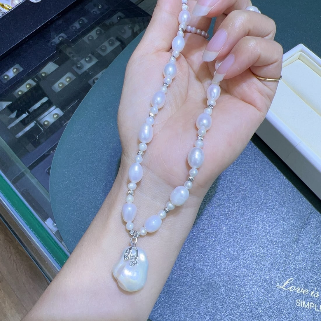 Baroque Freshwater Pearl Clavicle Necklace - 4