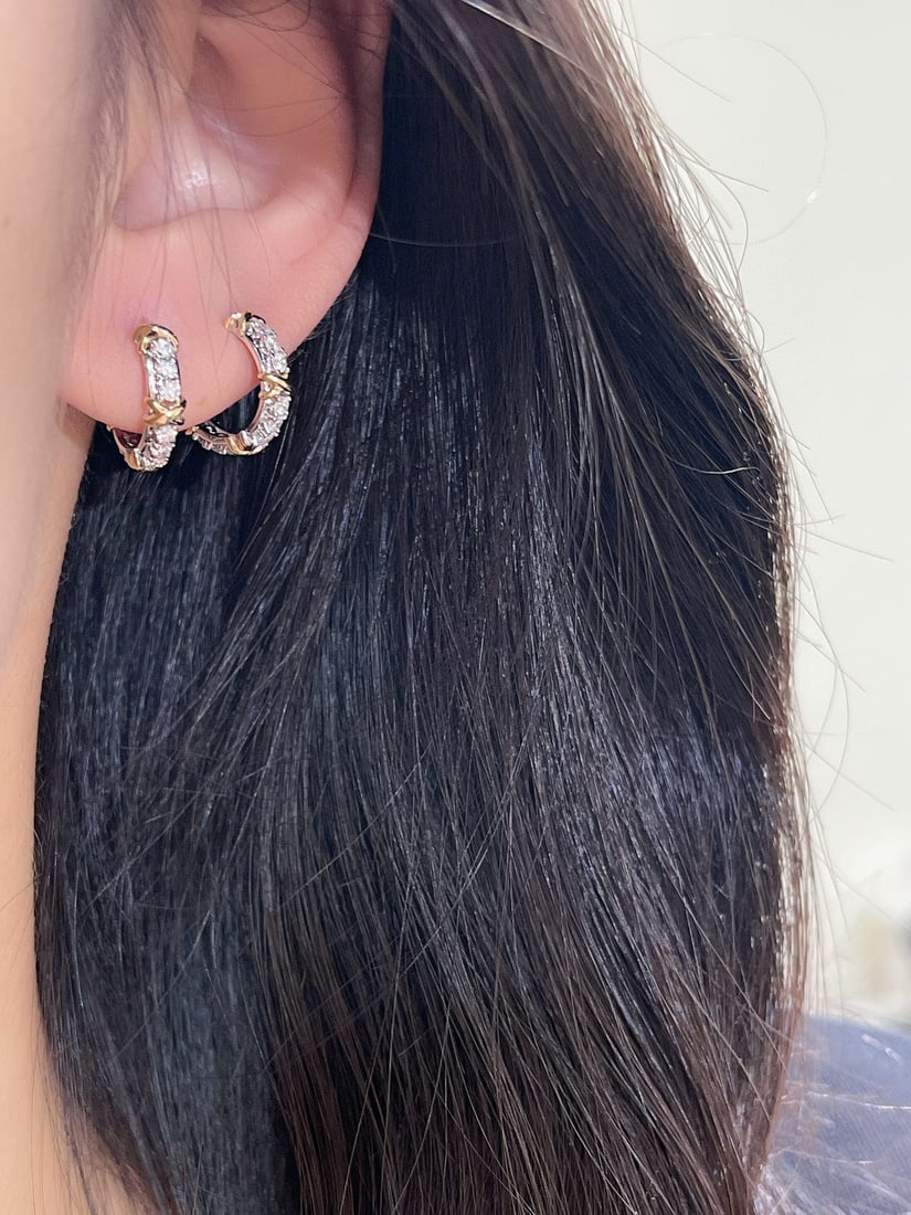 18k Gold Natural Diamond Earrings - 9