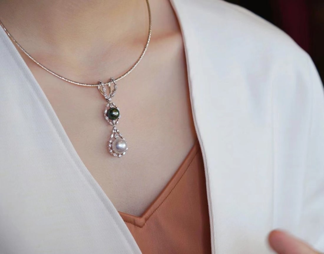 Pearl Pendant Necklace - 7