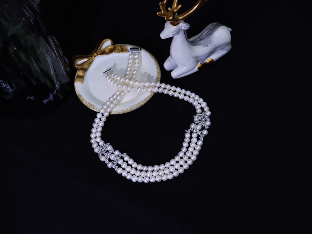 Pearl and crystal necklace - 6