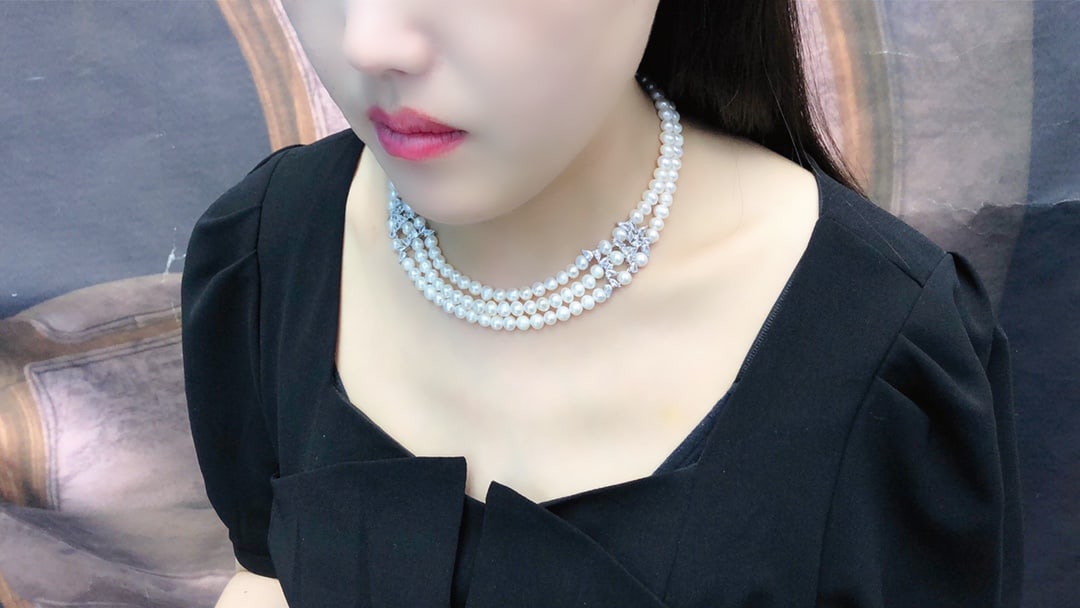 Pearl and crystal necklace - 8