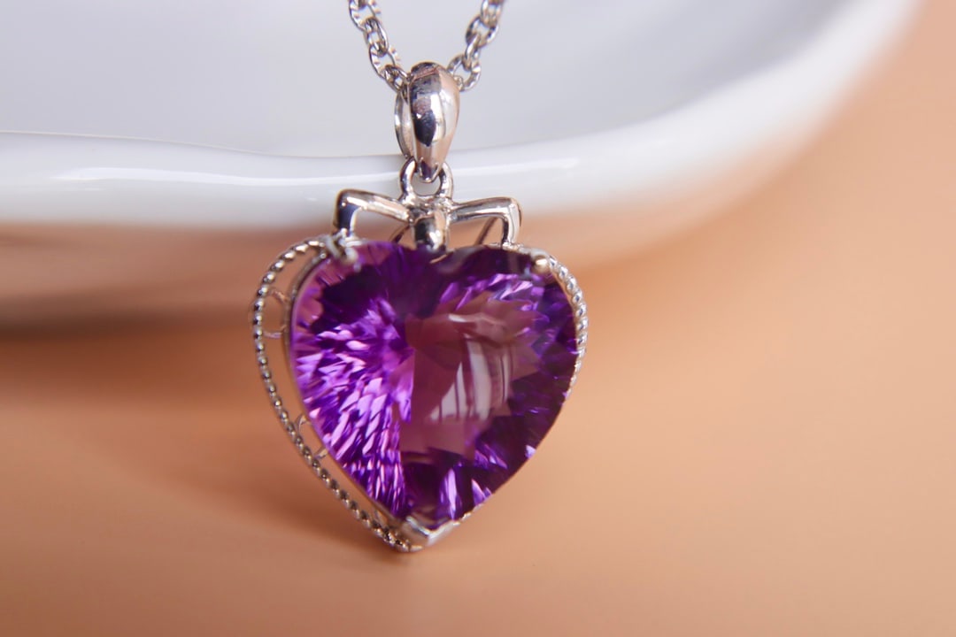 18K Gold Amethyst Pendant - 4