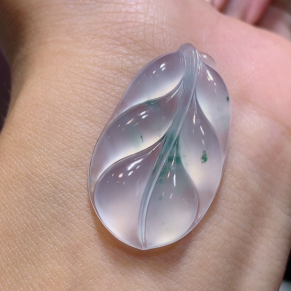 High-grade icy jadeite leaf pendant with floating flowers - 2
