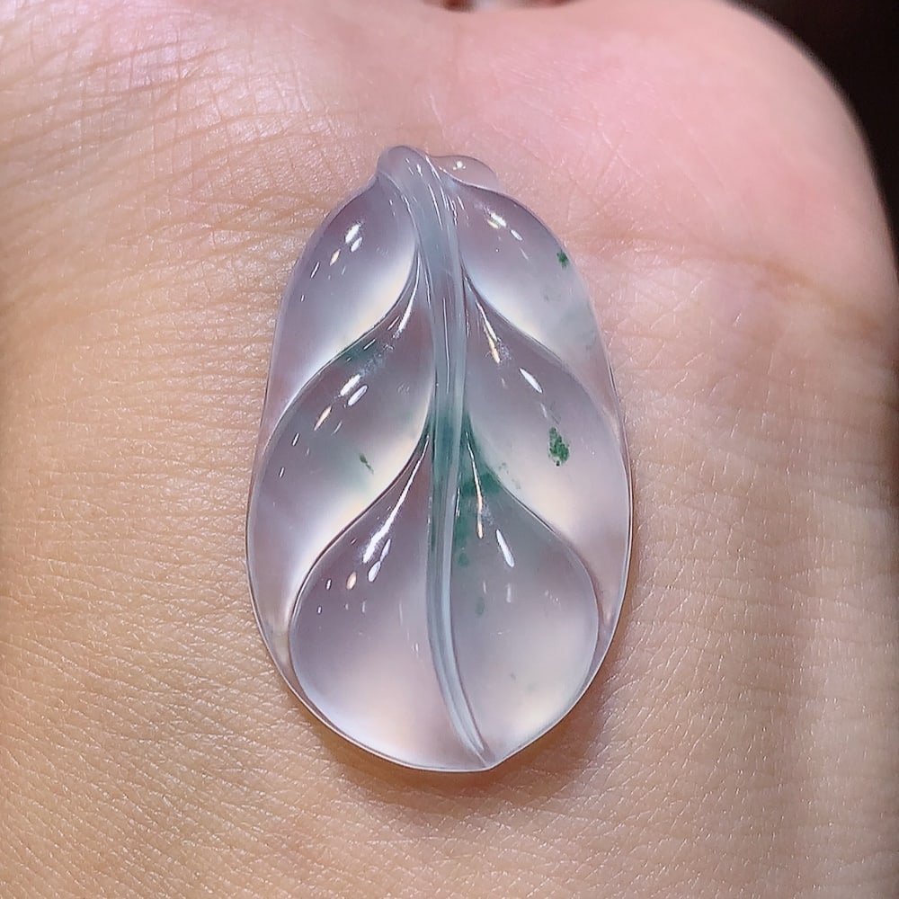 High-grade icy jadeite leaf pendant with floating flowers - 3