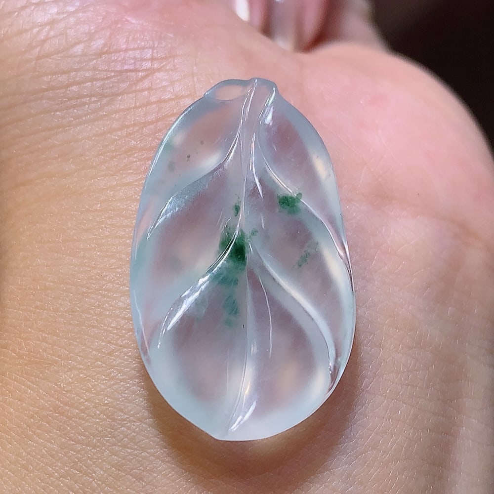 High-grade icy jadeite leaf pendant with floating flowers - 4