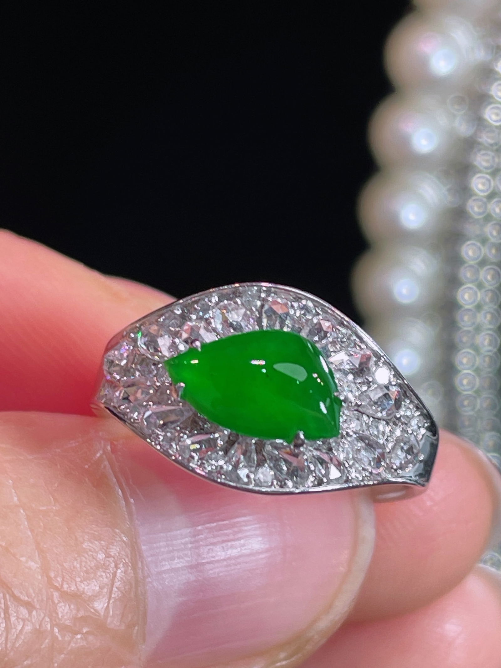 18k full green jadeite freeform ring - 3