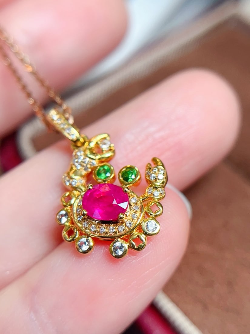 18k Gold Ruby Pendant - 4
