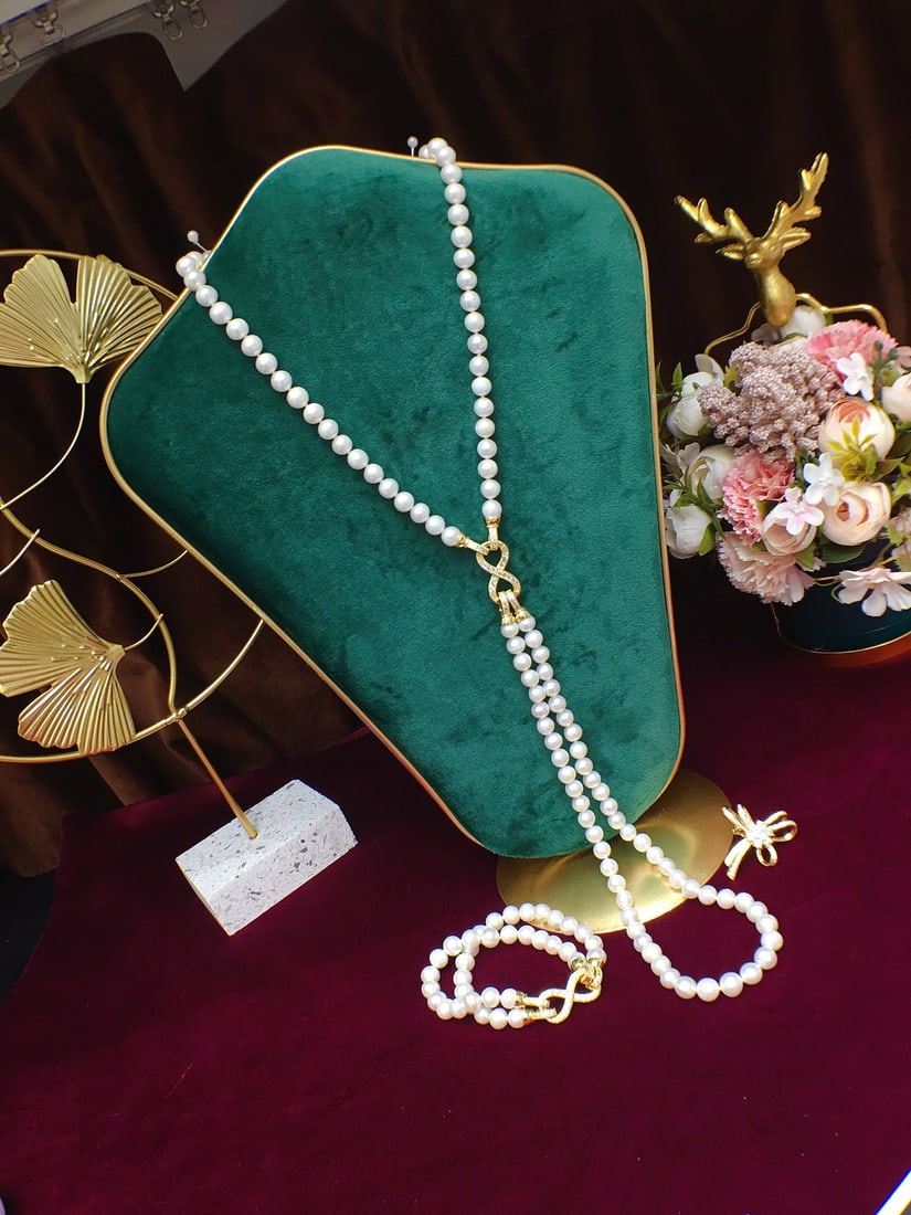 Freshwater Pearl Necklace and Bracelet Set - 8