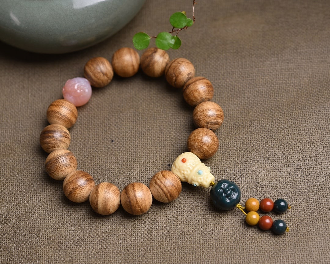 Agarwood bracelet - 5