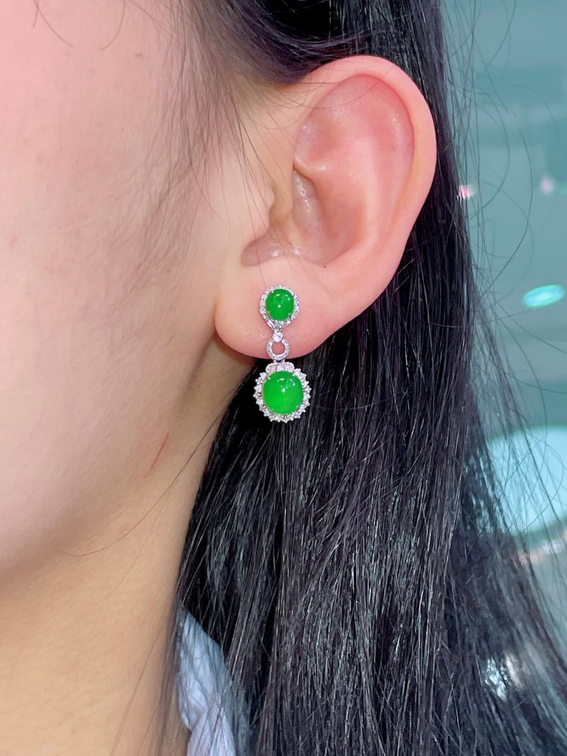 18k gold full green jadeite cabochon earrings - 5