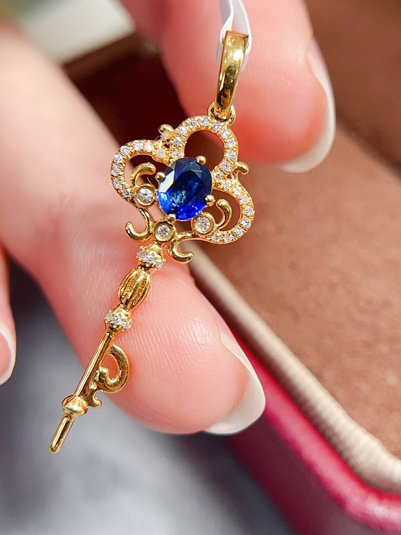 18k Gold Sapphire Pendant - 4