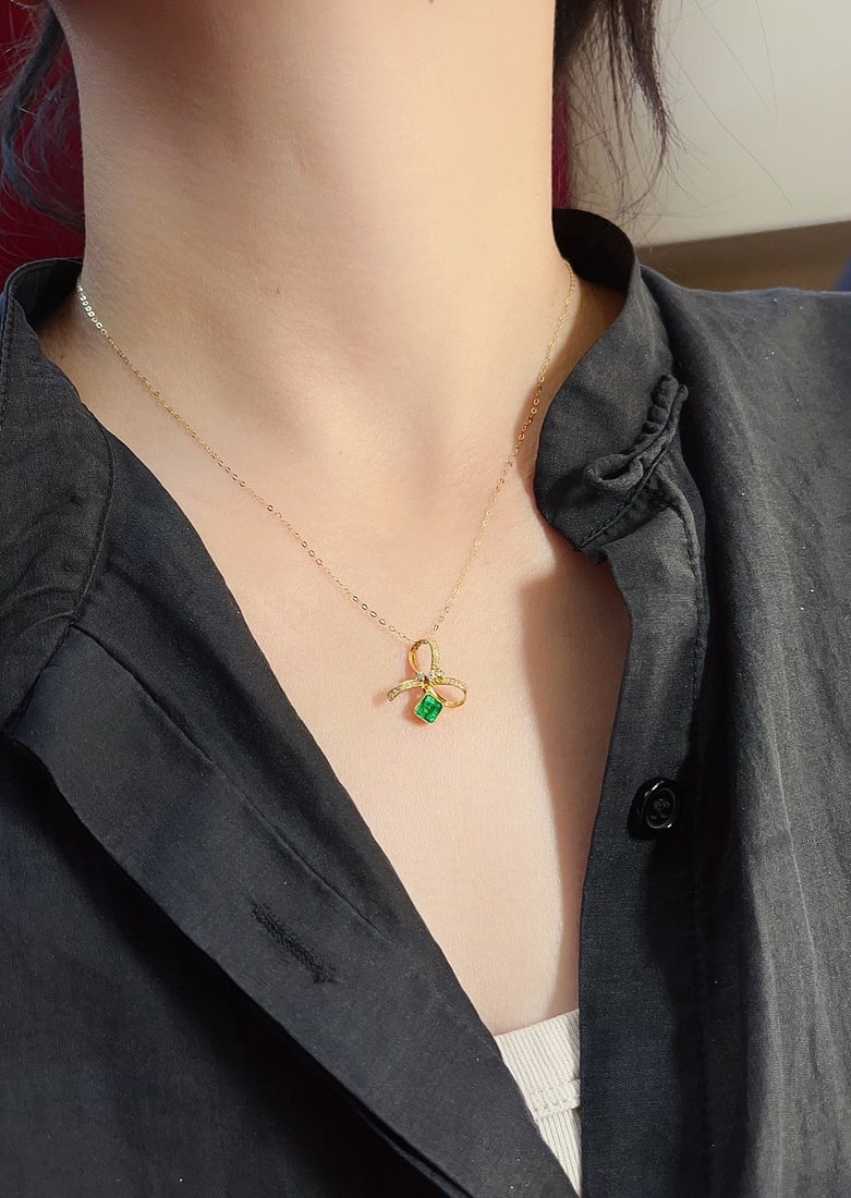 18k Gold Emerald Pendant - 6
