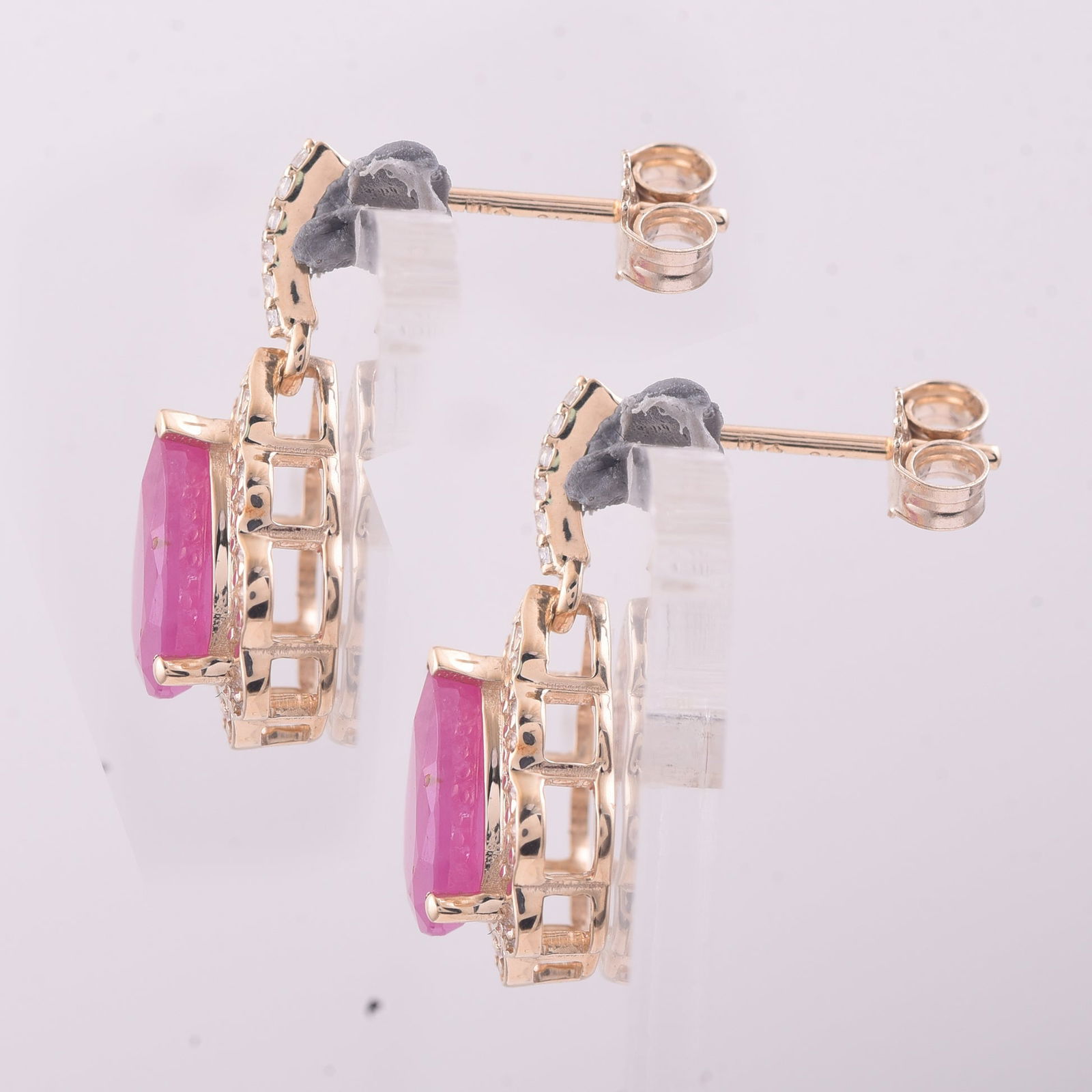 2.64 Ct Pear Ruby 9K Gold Earrings - 3