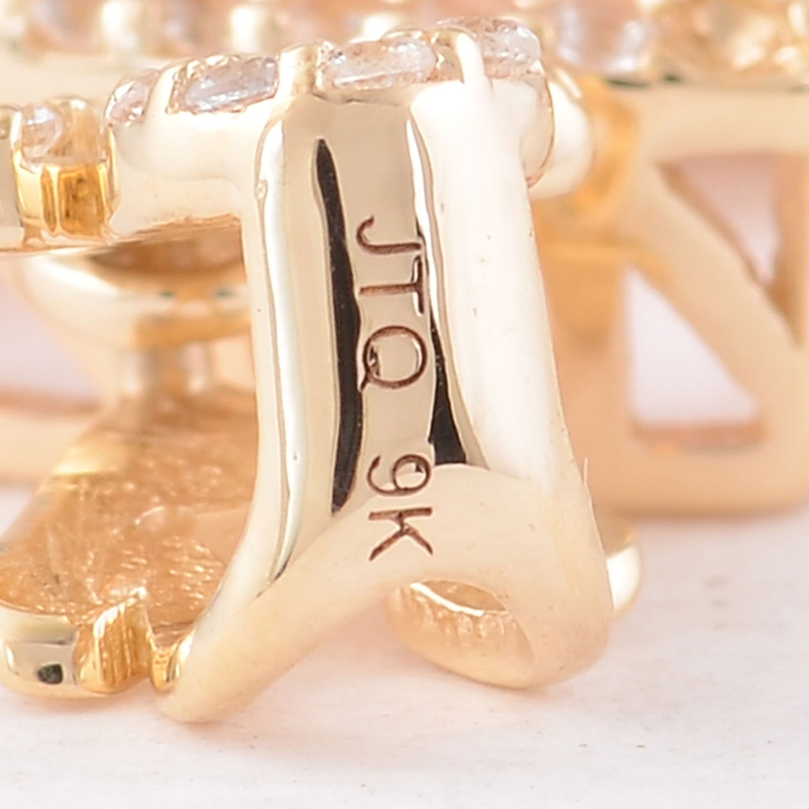 3.55 Ct Cushion Morganite 9K Gold Pendant - 5