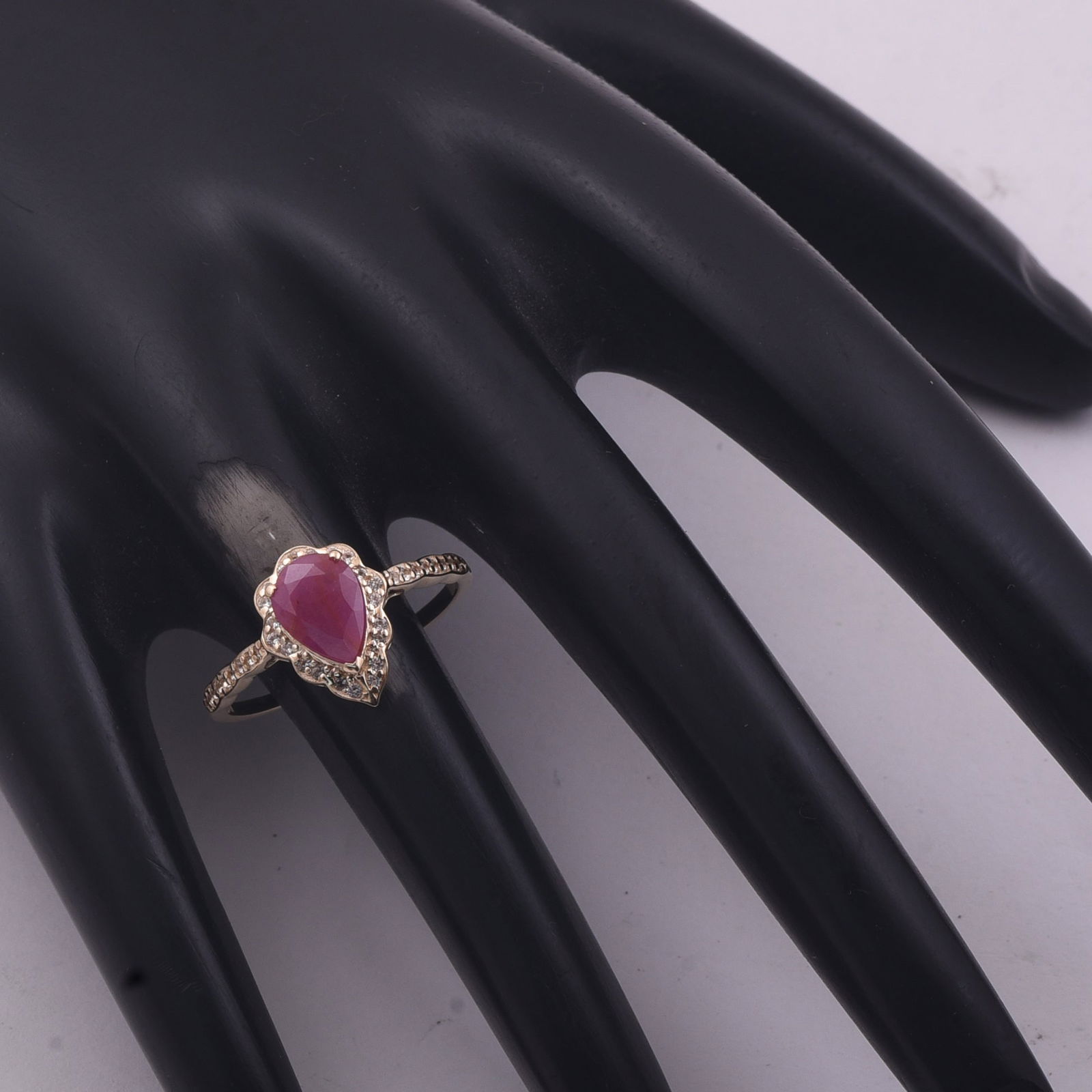 1.25 Ct Pear Ruby 9K Gold Ring - 2