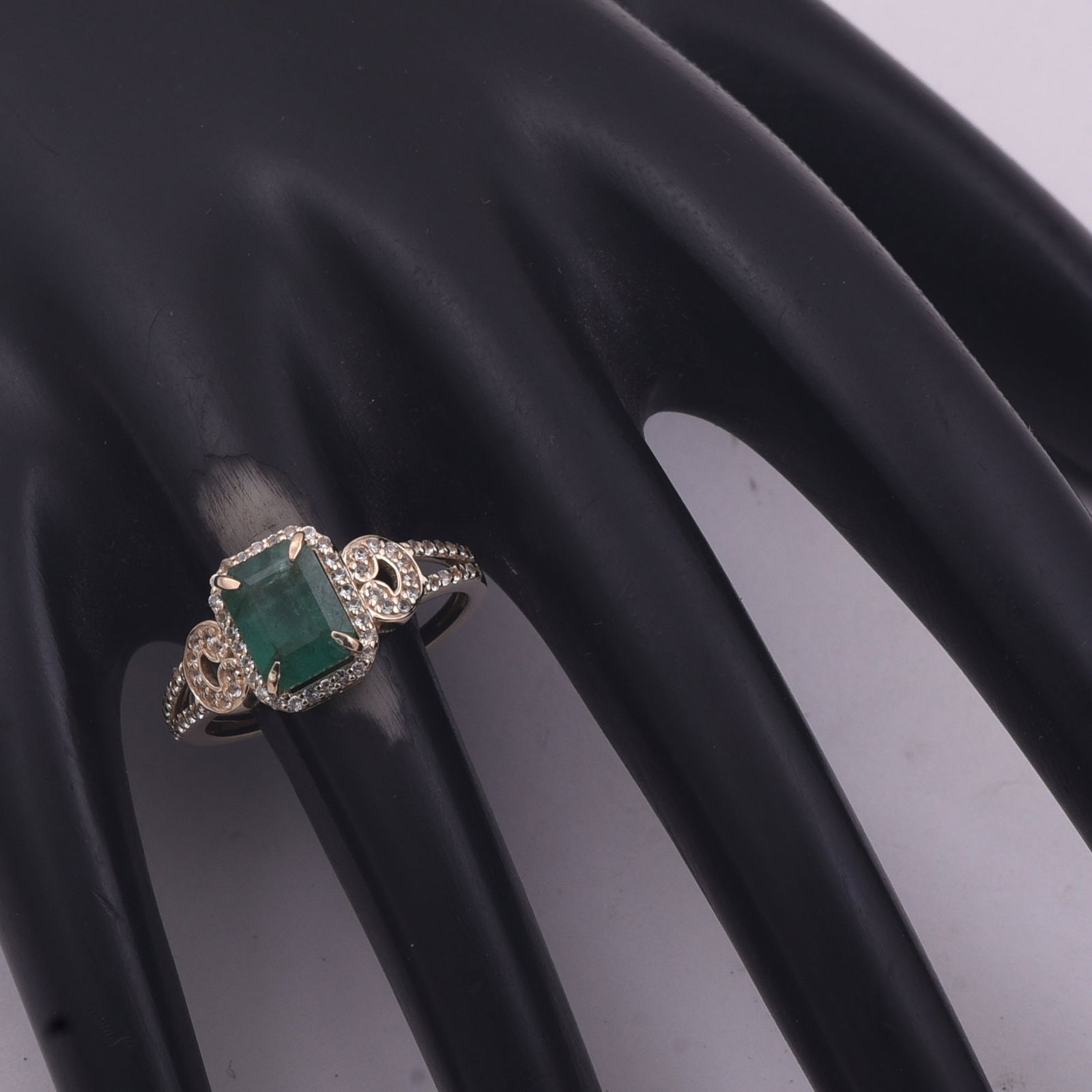 1.73 Ct Octagon Emerald 9K Gold Ring - 2