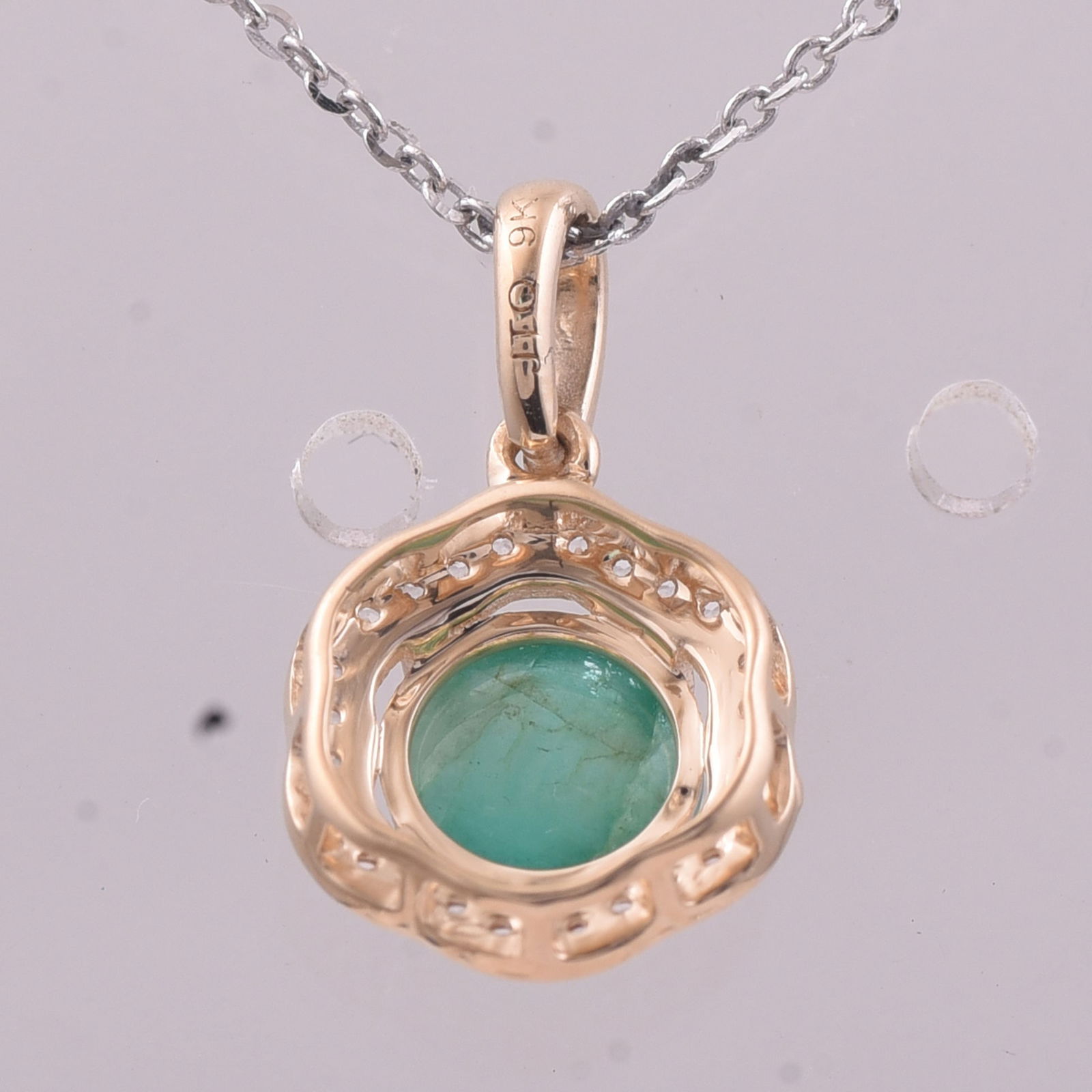 0.79 Ct Round Emerald 9K Gold Pendant - 2