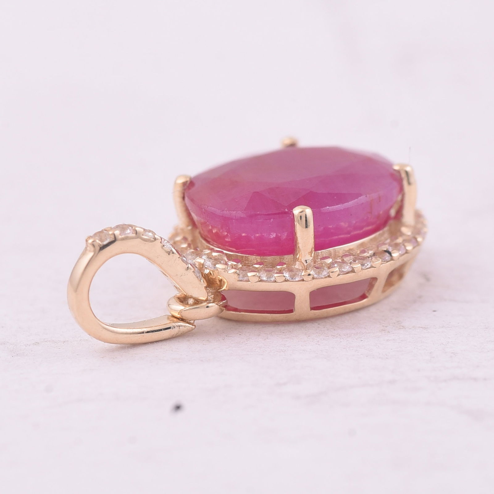 3.72 Ct Oval Ruby 9K Gold Pendant - 4