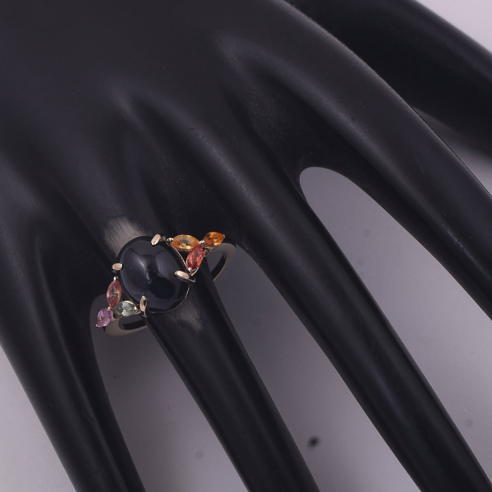 5.74 Ct Oval Sapphire 9K Gold Ring - 2