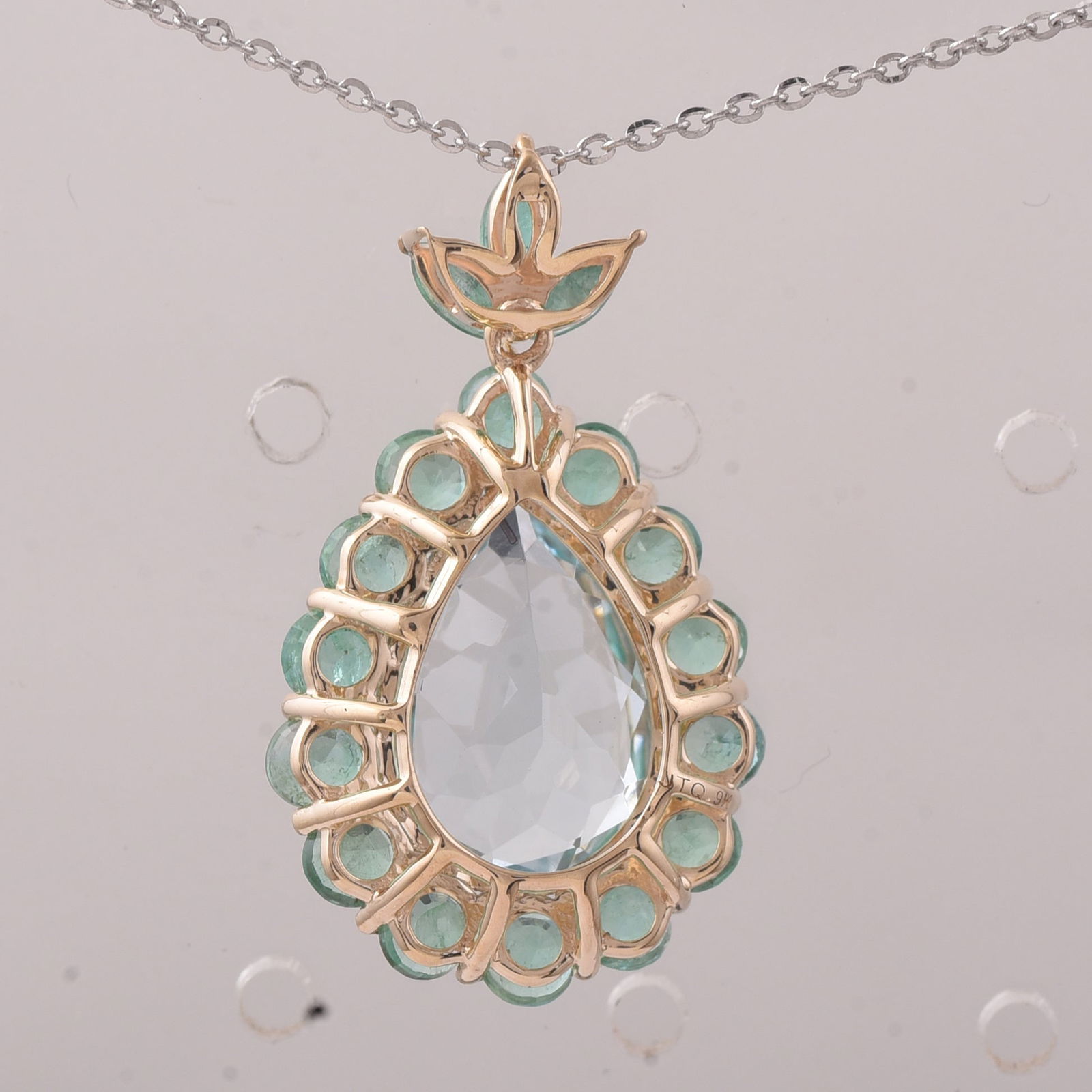 5.10 Ct Pear Aquamarine 9K Gold Pendant - 2
