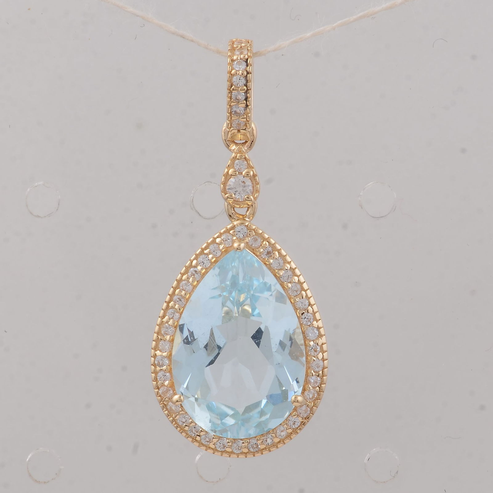3.74 Ct Pear Aquamarine 9K Gold Pendant (1 of 5)