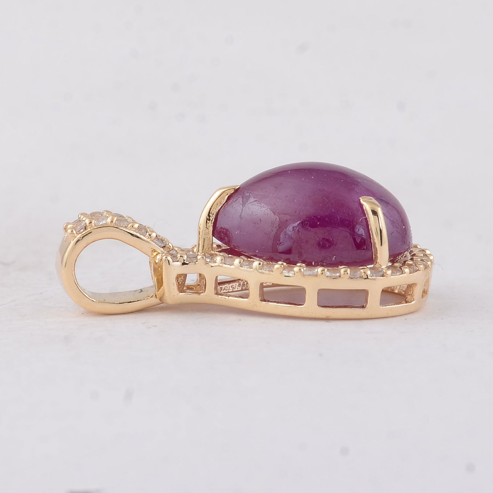 3.85 Ct Pear Ruby 9K Gold Pendant - 4