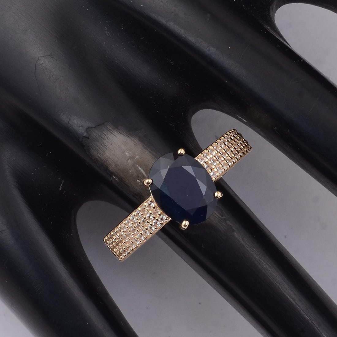 2.86 Ct Oval Sapphire 9K Gold Ring - 2