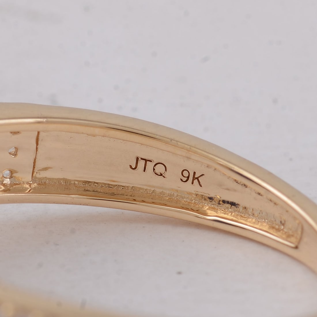 2.86 Ct Oval Sapphire 9K Gold Ring - 5