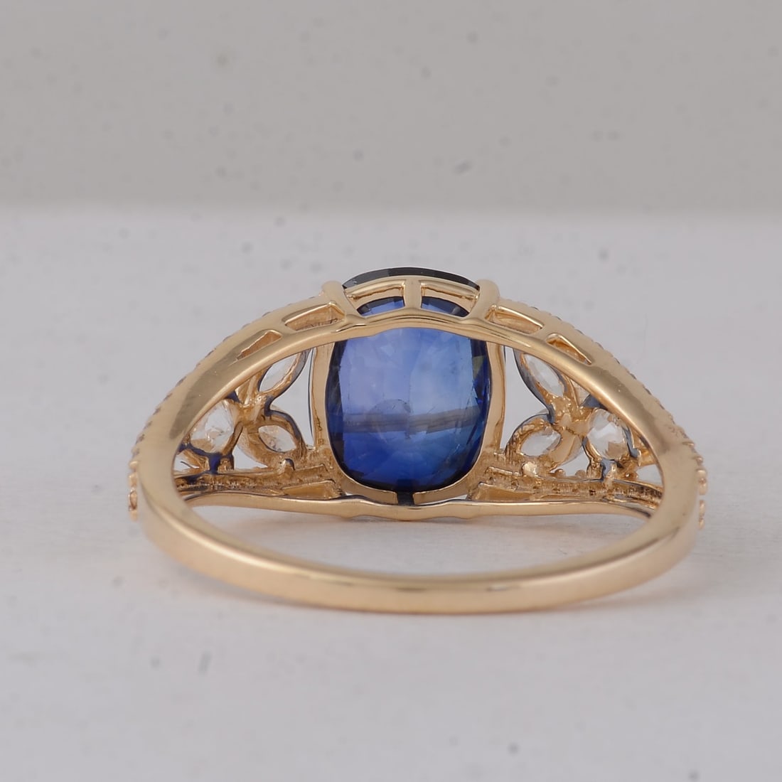 3.70 Ct Cushion Sapphire 9K Gold Ring - 3