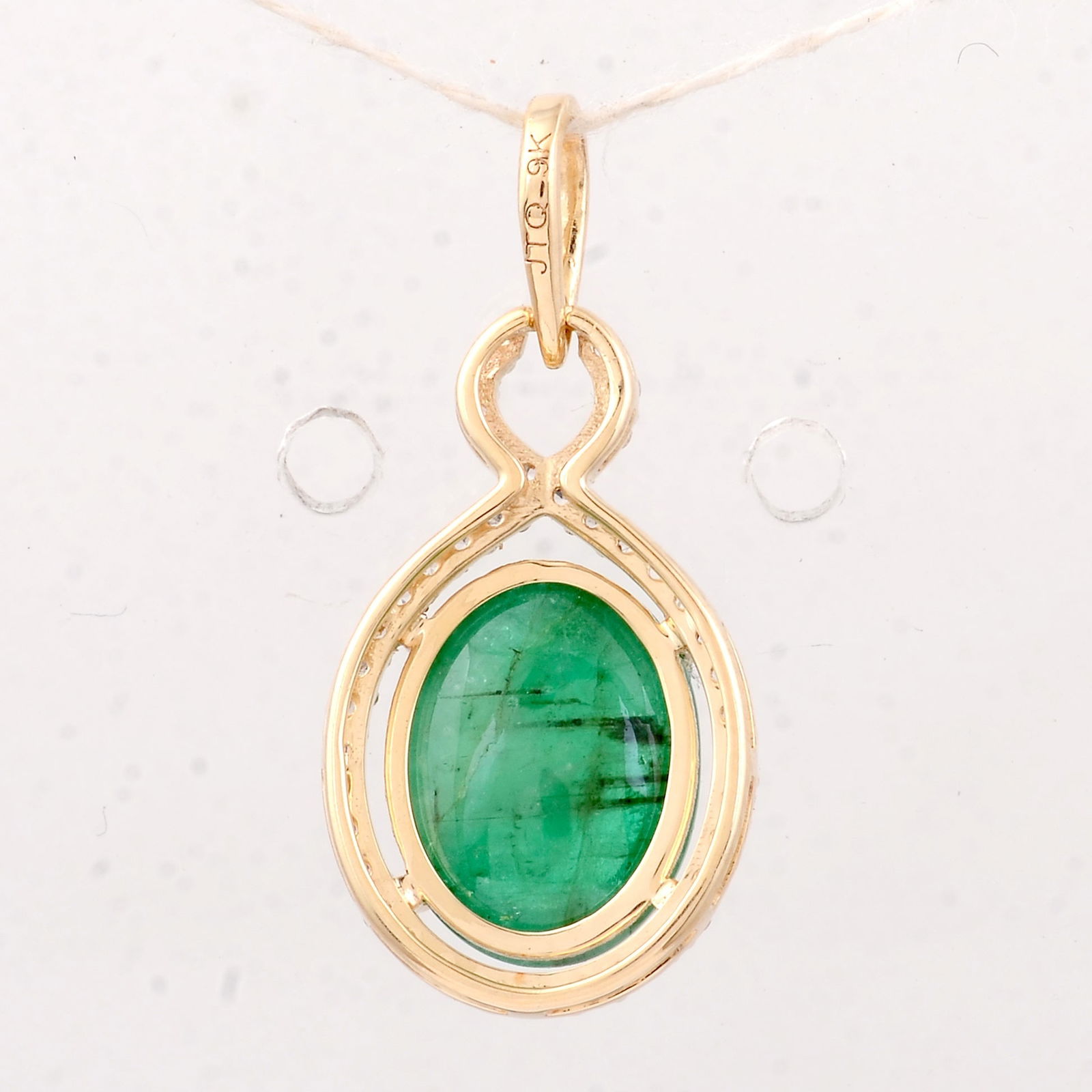 2.95 Ct Oval Emerald 9K Gold Pendant - 2