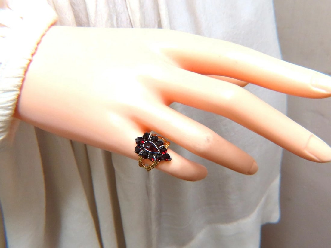 2ct. Natural pear shape and old mine garnets vintage ring 14kt** - 5