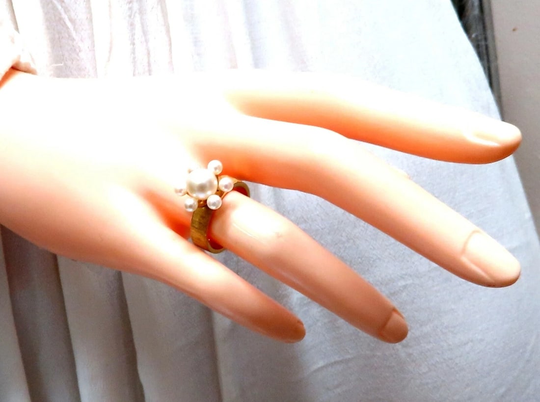 Handmade Pearl Raised Cluster Ring 14kt ** - 6